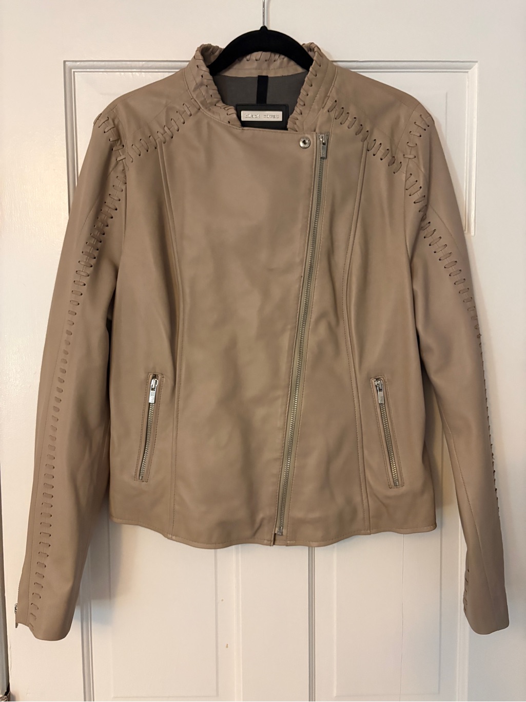Black Rivet Genuine Leather Moto Jacket Beige Whipstitch Zip Pockets Women’s Sm